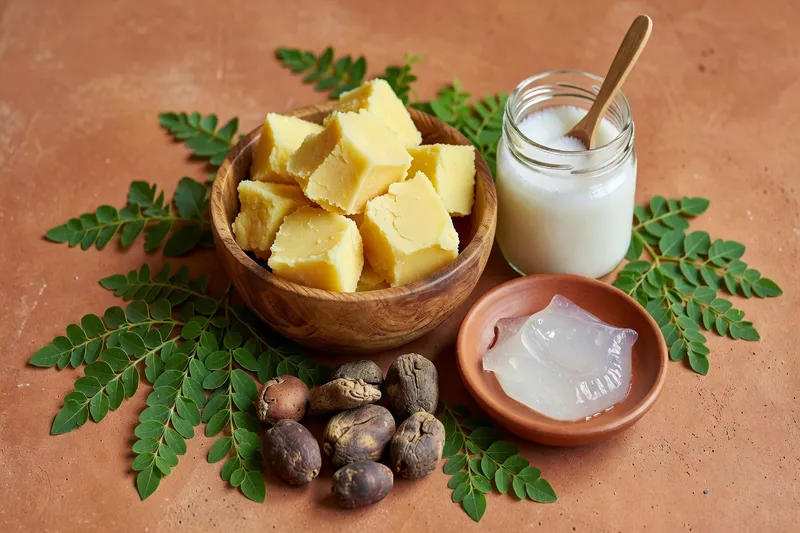 Gel d'aloe vera frais et produits de soin naturels pour peaux noires
